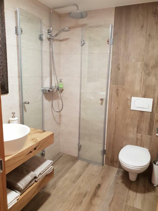 Holiday House Red Deer بريدفور المظهر الخارجي الصورة