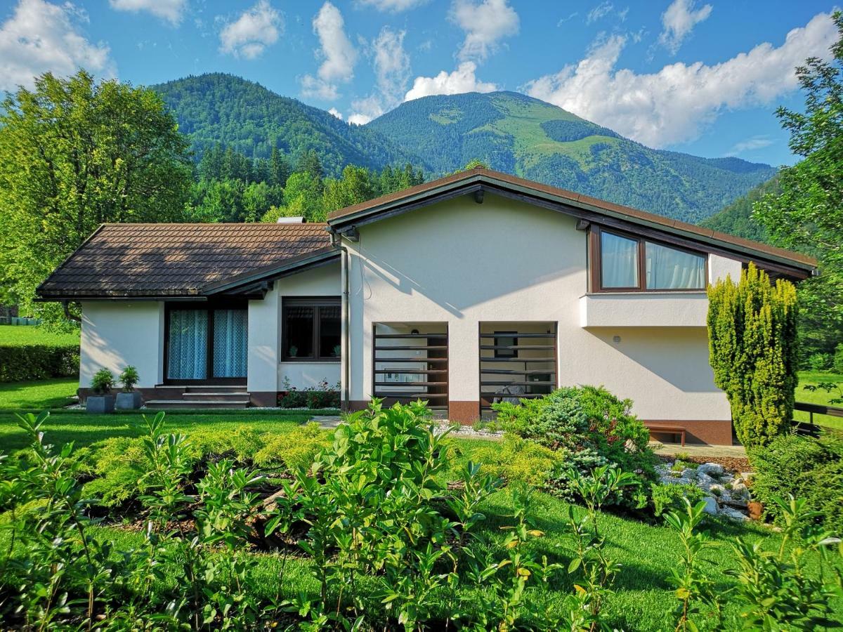 Holiday House Red Deer بريدفور المظهر الخارجي الصورة